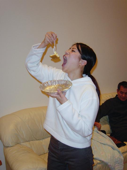 DSC00037.jpg - mmmmm cheesecake!!